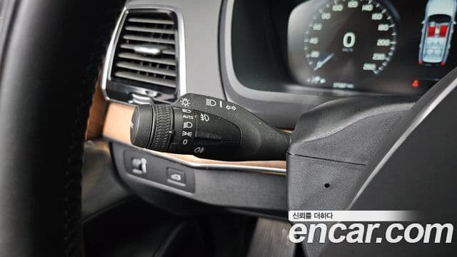 Volvo XC90 2020 — Фото 15/20