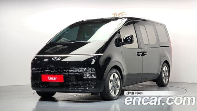 Hyundai Staria 2023 — Фото 1/20