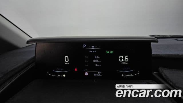 Hyundai Staria 2023 — Фото 8/20