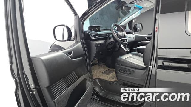 Hyundai Staria 2023 — Фото 10/20