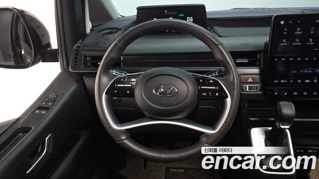 Hyundai Staria 2023 — Фото 13/20
