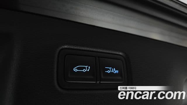 Hyundai Staria 2023 — Фото 16/20