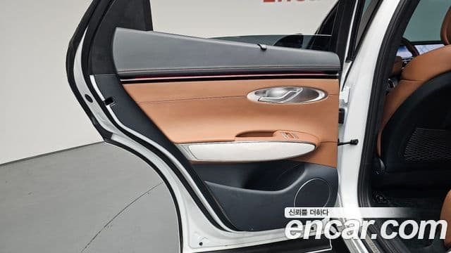 Genesis GV70 2025 — Şəkil 26/33
