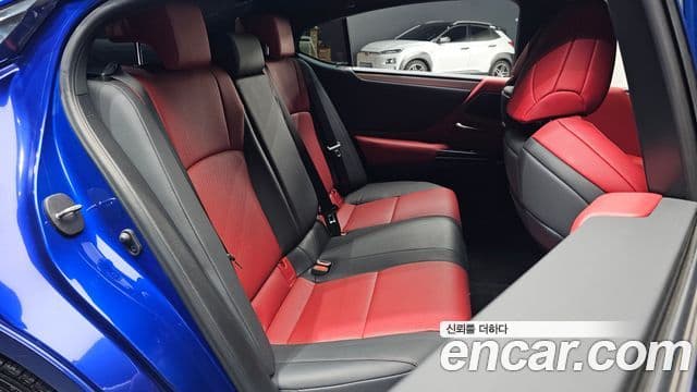 Lexus ES300h 2022 — Photo 30/30