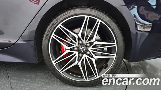 Kia Stinger Meister 2020 — ფოტო 3/30
