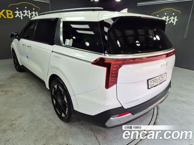 Kia Carnival 2024 — Фото 3/20