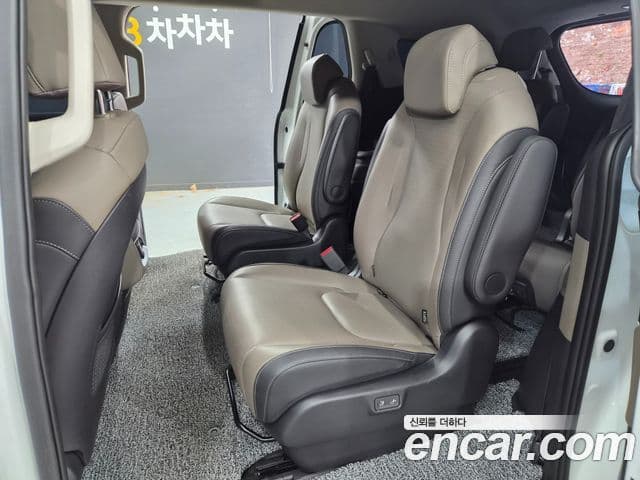 Kia Carnival 2024 — Фото 12/20