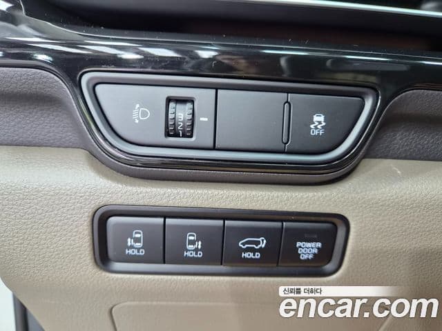Kia Carnival 2024 — Фото 16/20