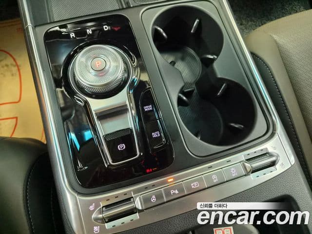 Kia Carnival 2024 — Фото 17/20