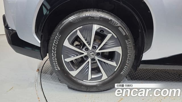 Lexus RZ450e 2023 — ფოტო 22/30