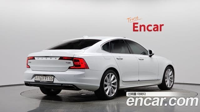 Volvo S90 2019 — Фото 2/20