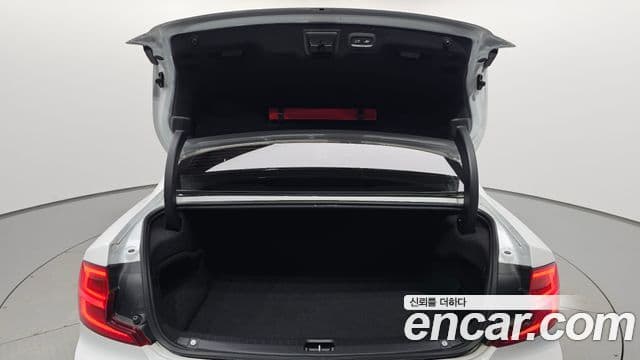 Volvo S90 2019 — Şəkil 4/32