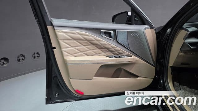 Kia K8 2023 — Photo 22/32
