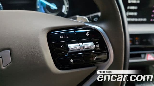 Kia K8 2023 — Photo 17/32