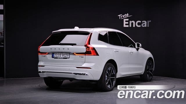 Volvo XC60 2025 — Фото 2/20