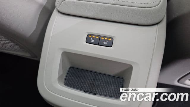 Volvo XC60 2025 — Фото 17/20