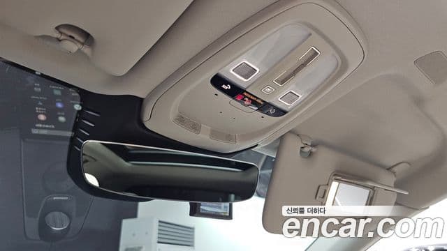 Volvo XC60 2025 — ფოტო 35/38