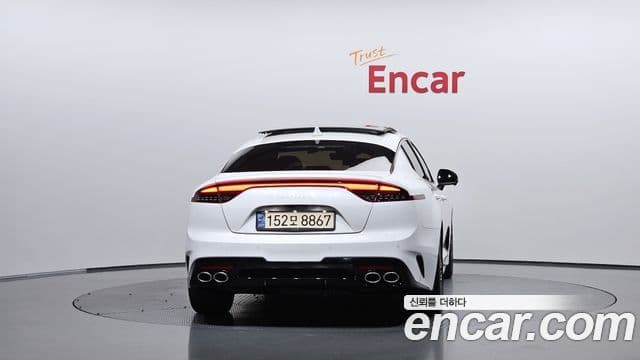 Kia Stinger 2022 — Фото 4/20