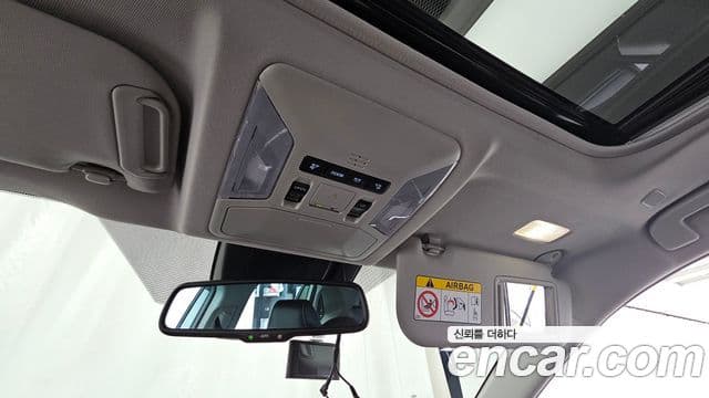 Toyota RAV4 2024 — Фото 17/20