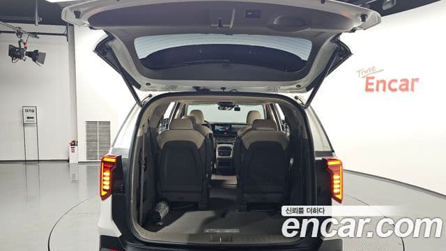 Kia Carnival 2026 — ფოტო 33/36
