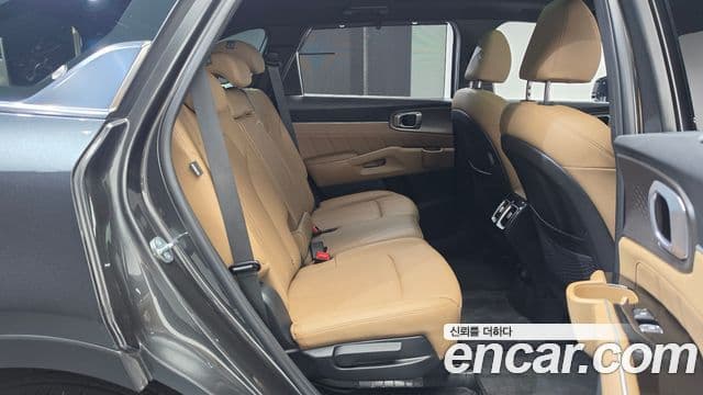 Kia Sorento 2025 — Фото 11/20