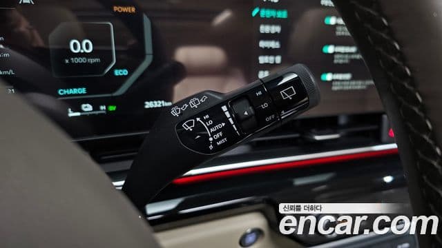 Kia Carnival 2024 — Фото 17/20