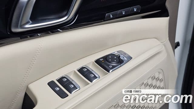 Kia Carnival 2024 — ფოტო 30/37
