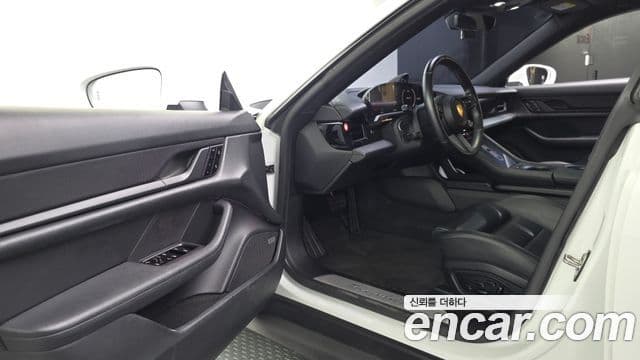 Porsche Taycan 2021 — ფოტო 12/20