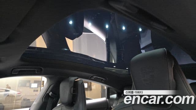 Porsche Taycan 2021 — ფოტო 6/20
