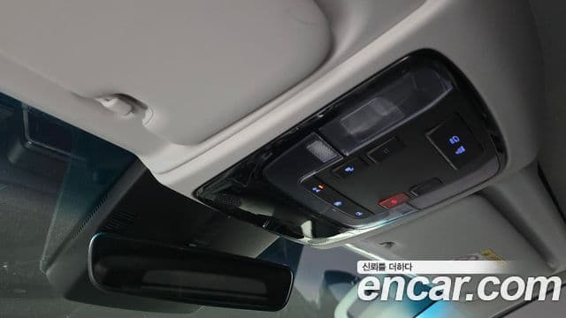 Hyundai Staria 2025 — Фото 19/20