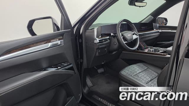 Cadillac Escalade 2025 — Фото 10/20