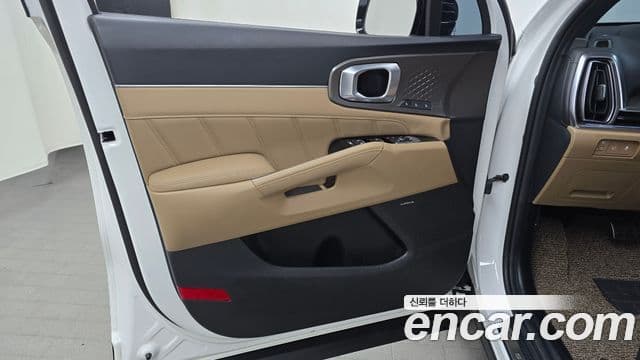 Kia Sorento 2025 — Photo 16/38