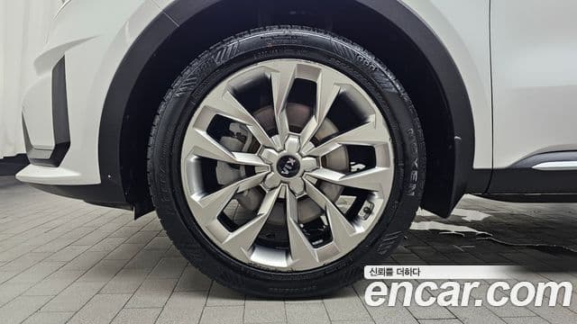 Kia Sorento 2020 — Фото 5/20