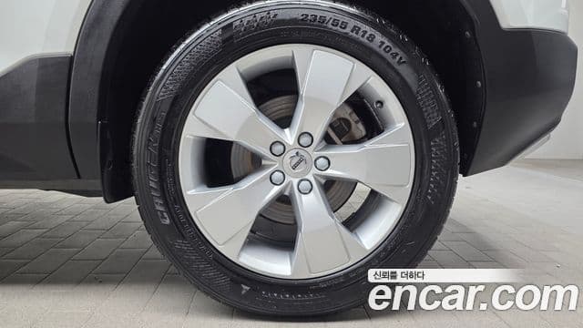 Volvo XC40 2021 — Şəkil 29/31