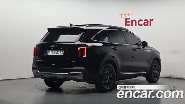 Kia Sorento 2024 — Фото 2/20