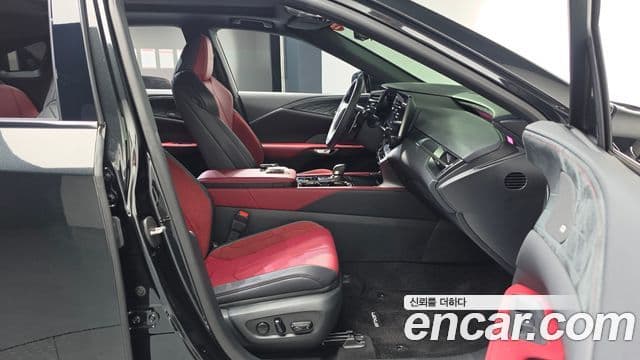 Lexus RX500h 2025 — ფოტო 23/41