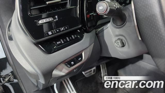 Lexus RX500h 2025 — ფოტო 28/41