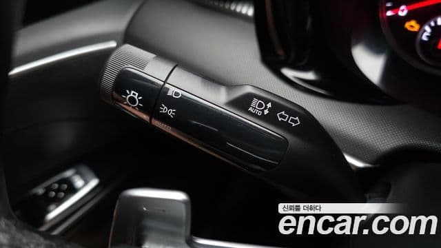 Kia K5 2022 — Şəkil 25/30