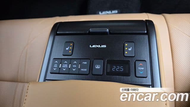 Lexus ES300h 2025 — Фото 16/20