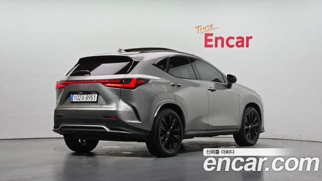 Lexus NX450h+ 2024 — Фото 2/20