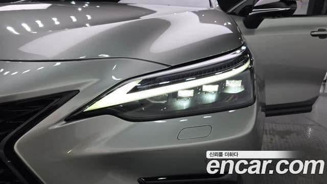 Lexus NX450h+ 2024 — ფოტო 16/37