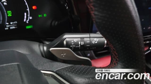 Lexus NX450h+ 2024 — ფოტო 31/37