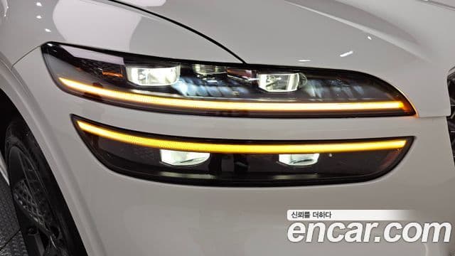 Genesis GV70 2021 — Şəkil 15/33