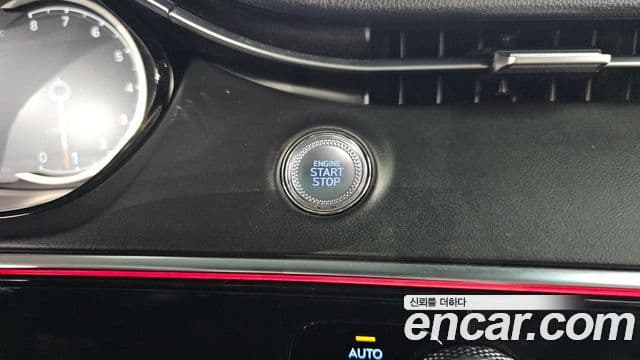 Genesis GV70 2021 — Şəkil 32/33