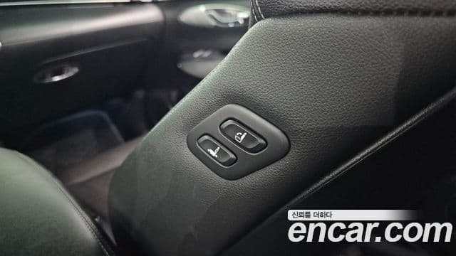 Genesis GV70 2021 — Şəkil 20/33