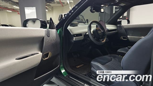 Mini Cooper Electric 2024 — ფოტო 29/35