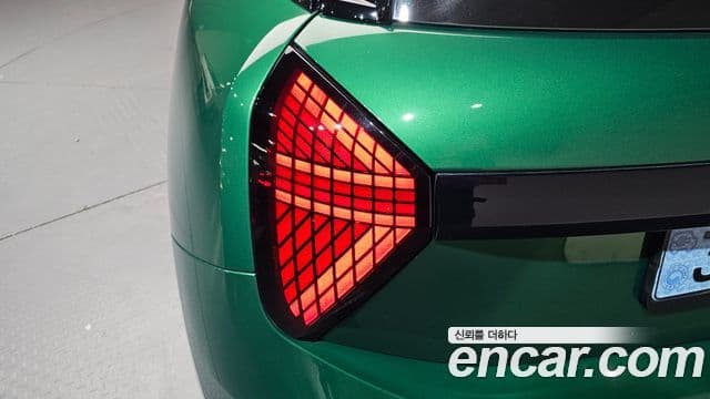 Mini Cooper Electric 2024 — ფოტო 15/35