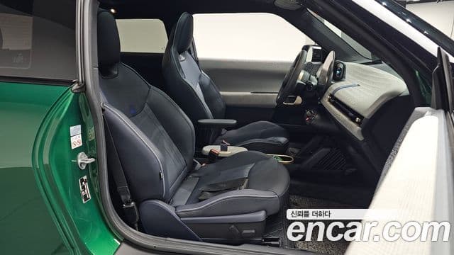 Mini Cooper Electric 2024 — ფოტო 11/35