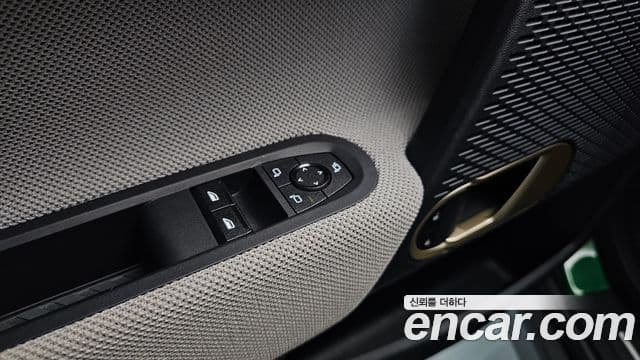 Mini Cooper Electric 2024 — ფოტო 2/35