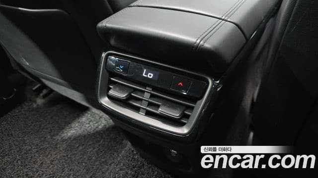 Kia K8 2022 — Şəkil 20/33